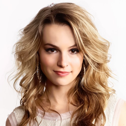 Bridgit Mendler